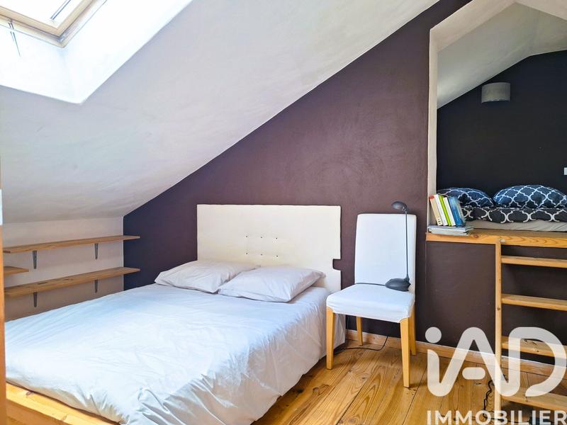 Maison - 229 m² - 7 pièces