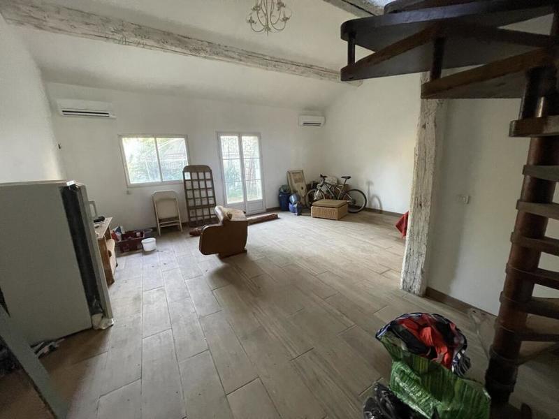 Maison - 330 m² - 8 pièces