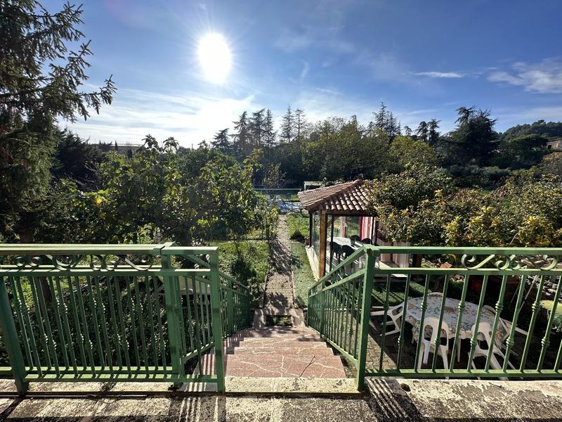 Villa - 238 m² - 5 pièces