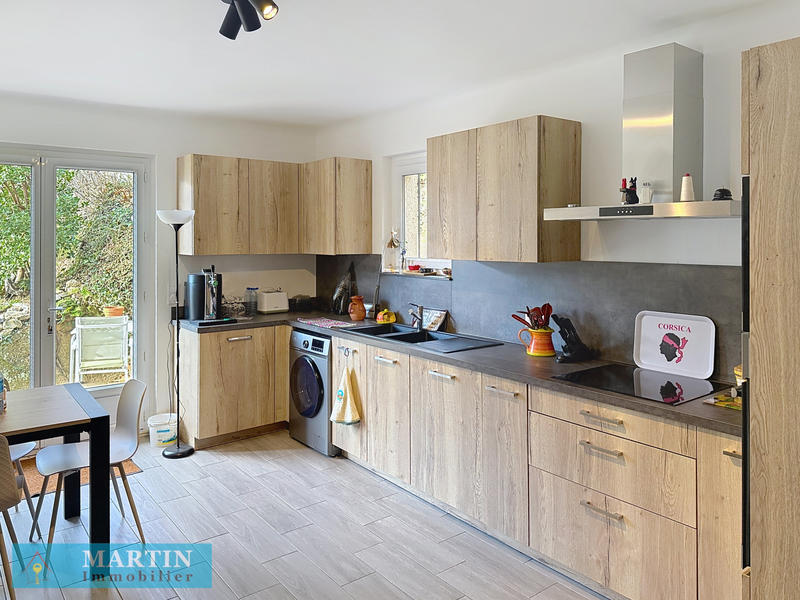 Maison - 304 m² - 7 pièces