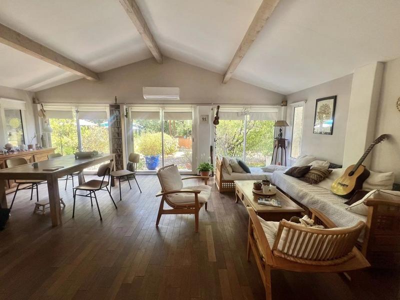 Villa - 170 m² - 8 pièces