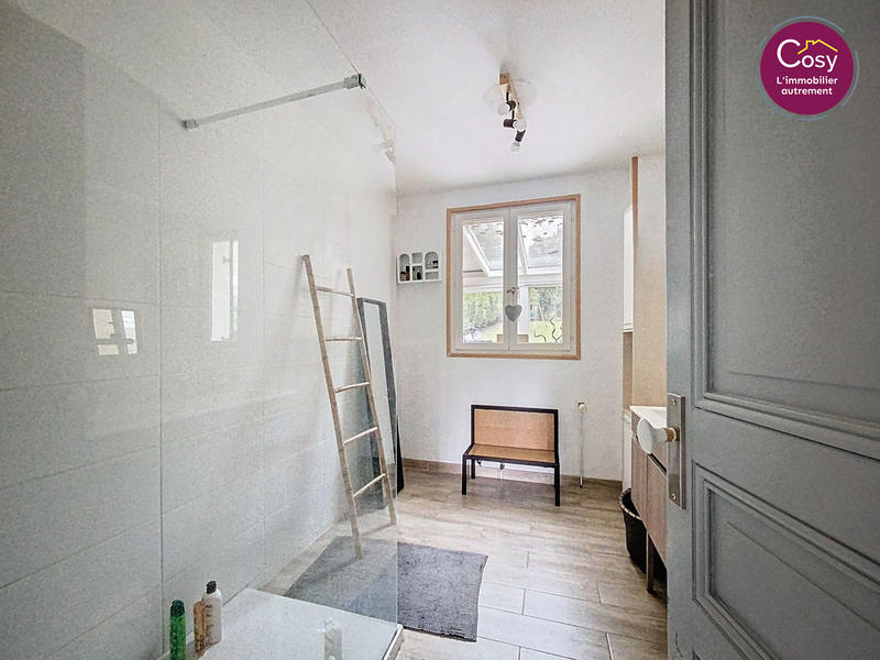 Maison - 198 m² - 7 pièces