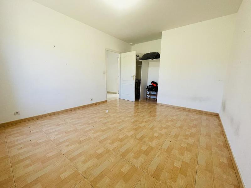 Maison - 232 m² - 8 pièces