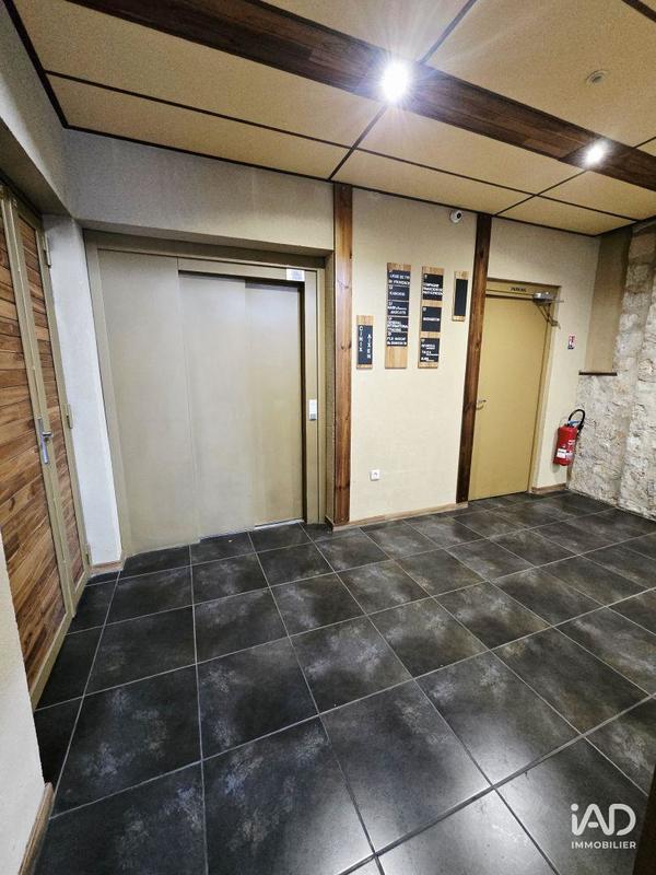 Local commercial - 292 m²