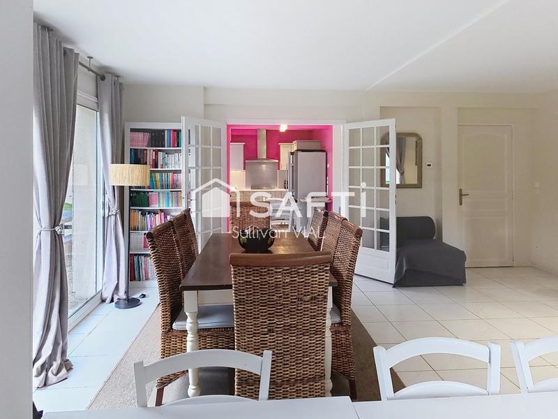 Villa - 228 m² - 10 pièces