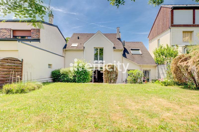 Maison - 170 m² - 6 pièces