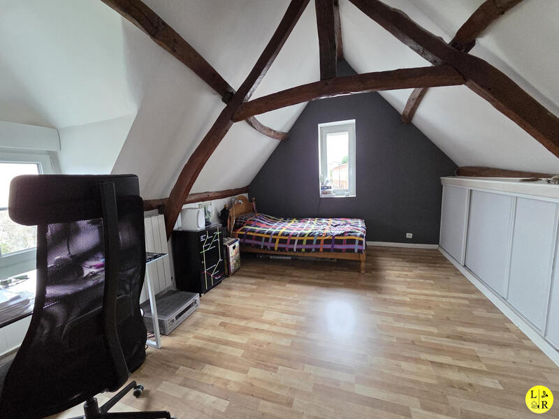 Maison - 273 m² - 6 pièces