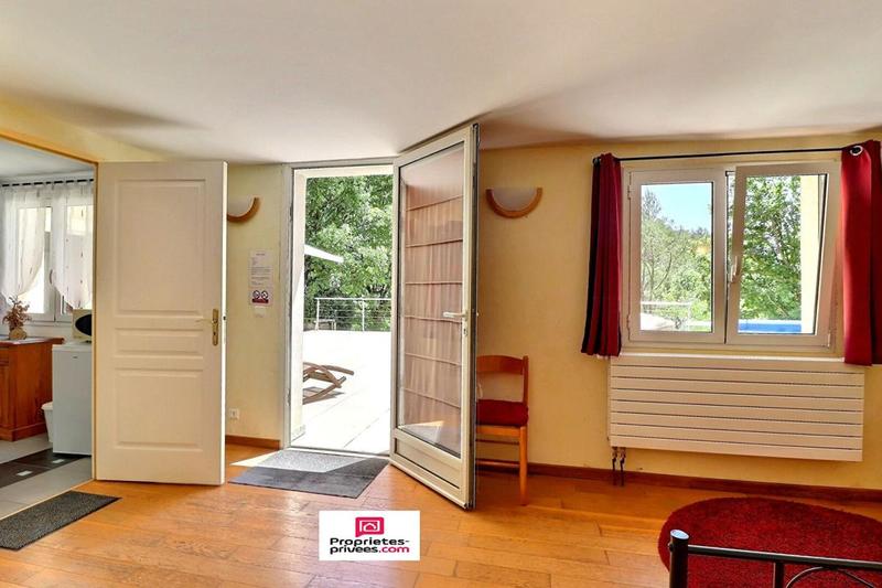 Maison - 310 m² - 10 pièces