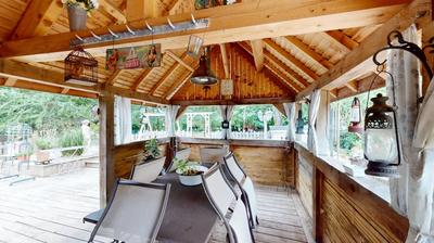 Maison - 230 m² - 8 pièces