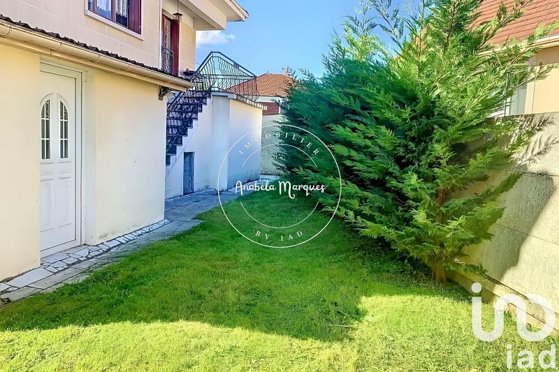 Maison - 200 m² - 8 pièces