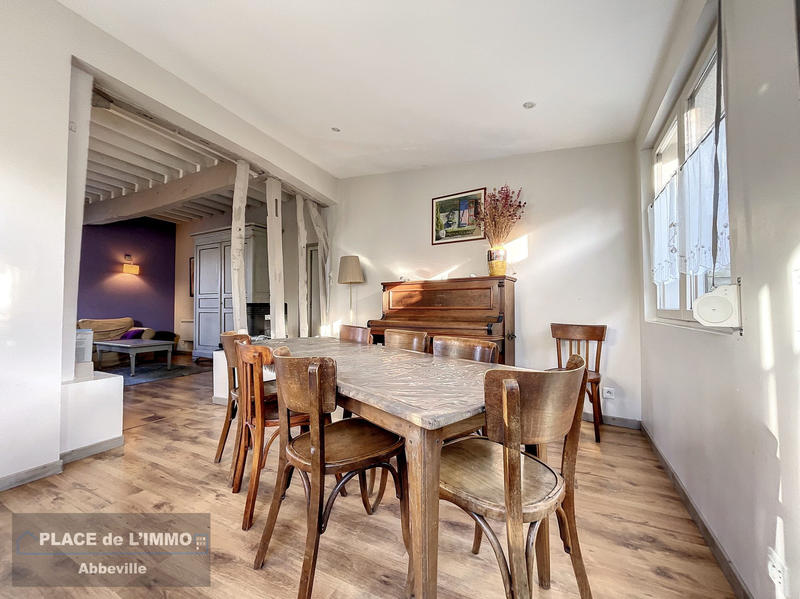 Maison - 230 m² - 10 pièces