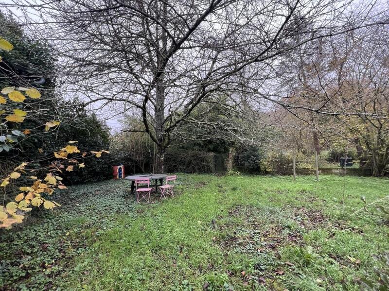 Maison - 262 m² - 9 pièces