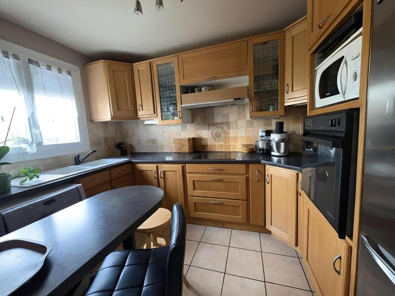 Maison - 85 m² - 6 pièces