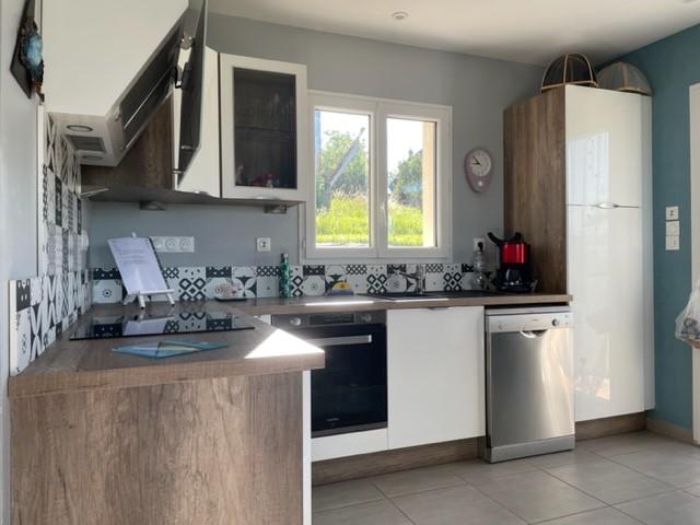 Maison - 1 150 m² - 4 pièces