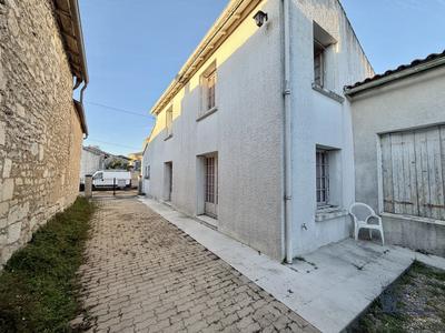 Maison ancienne - 107 m² - 8 pièces