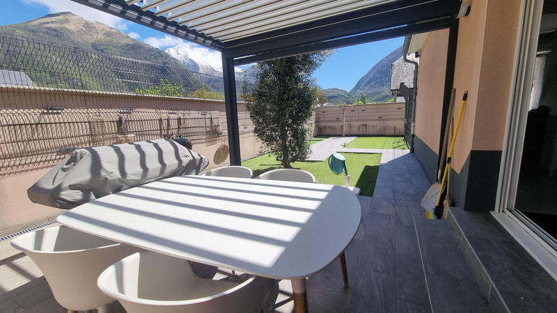 Maison - 196 m² - 6 pièces