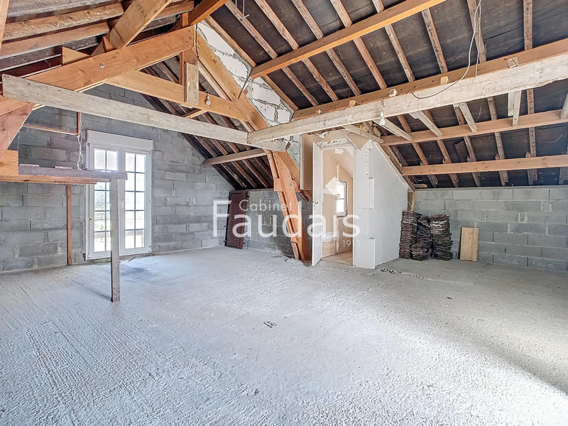 Maison - 198 m² - 8 pièces