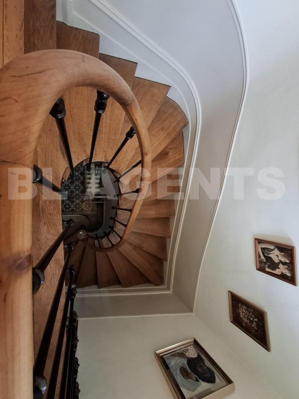 Demeure - 290 m² - 8 pièces