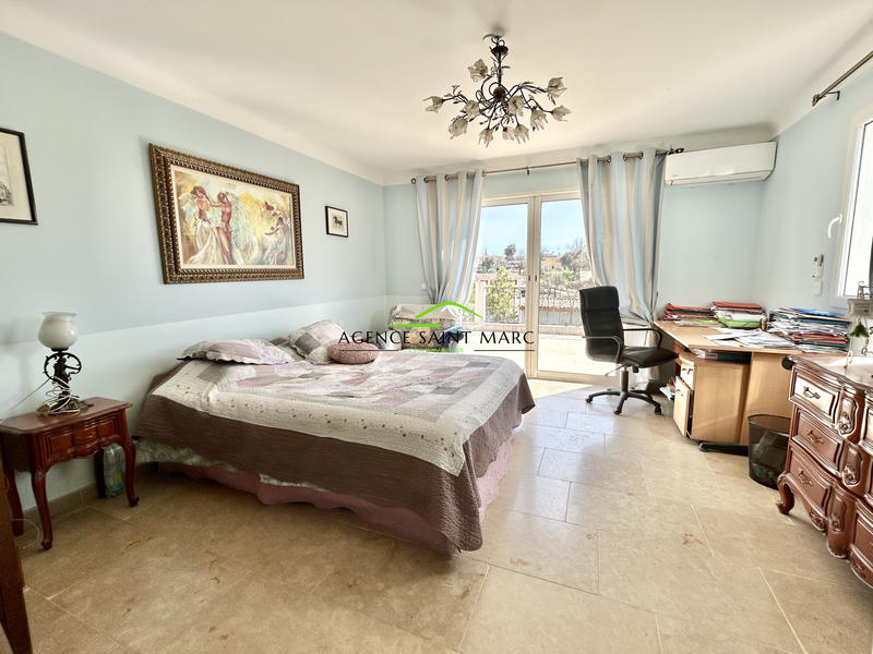 Maison - 257 m² - 6 pièces