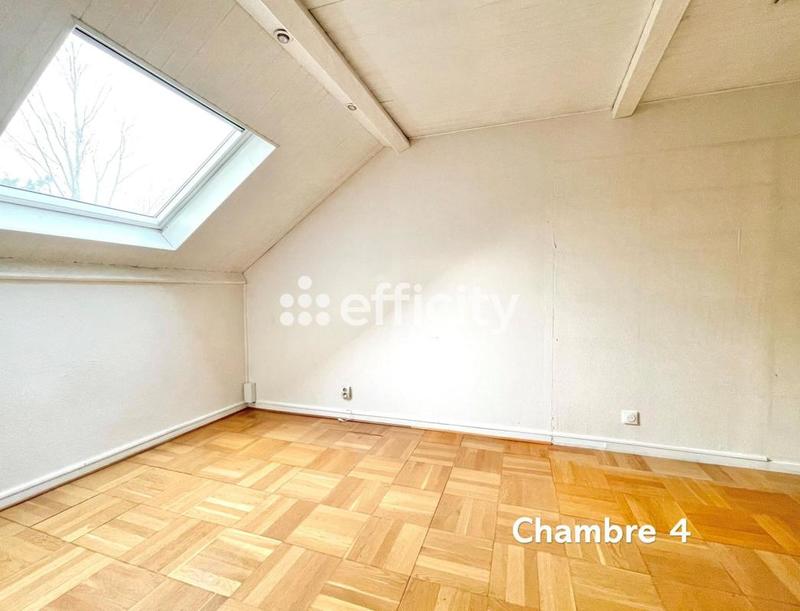 Maison - 140 m² - 7 pièces