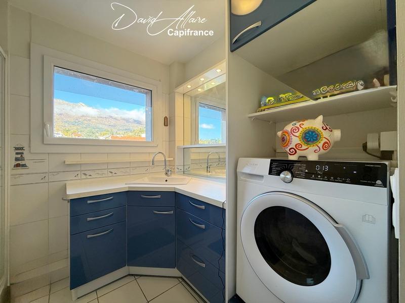 Appartement - 81 m² - 3 pièces