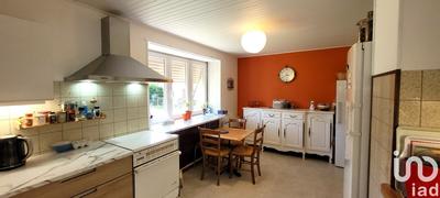 Maison - 284 m² - 9 pièces