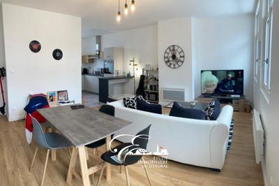 Maison - 49 m² - 6 pièces