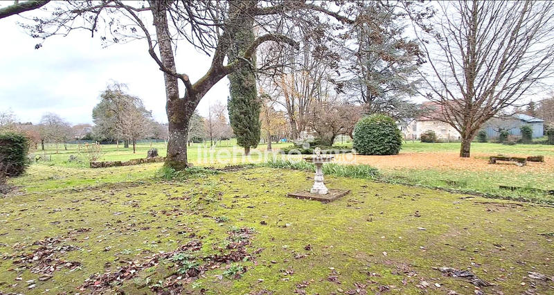 Maison - 181 m² - 9 pièces