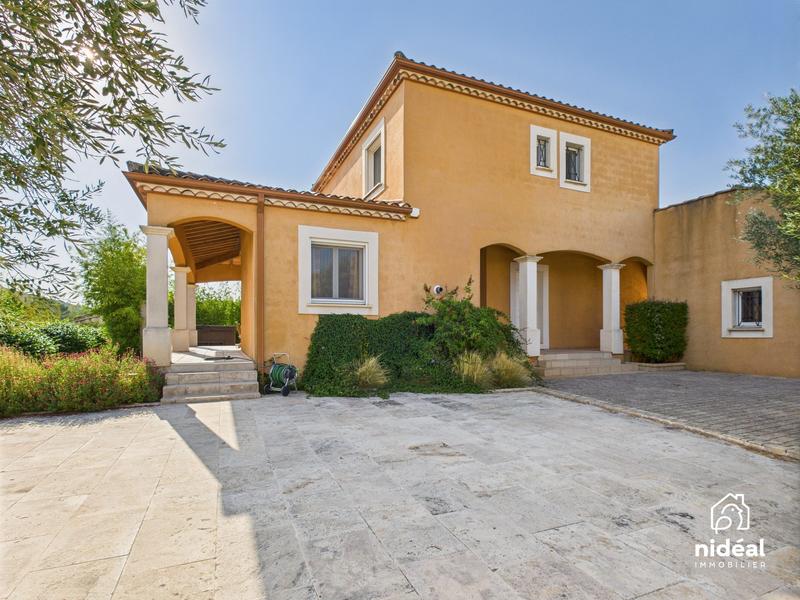Villa - 172 m² - 5 pièces