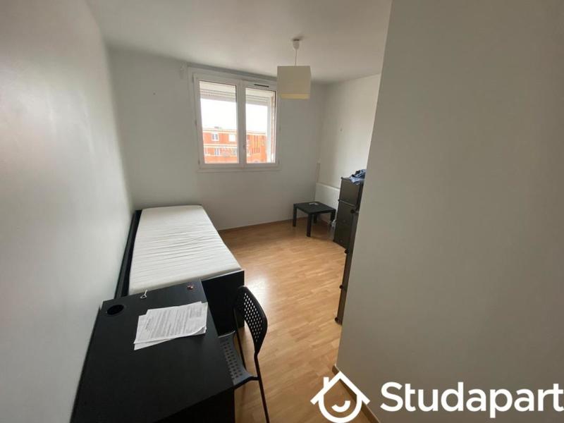 Chambre - 9 m² - 1 pièce