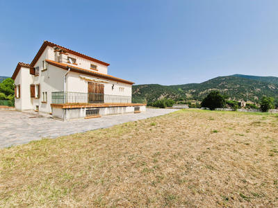 Maison - 200 m² - 6 pièces