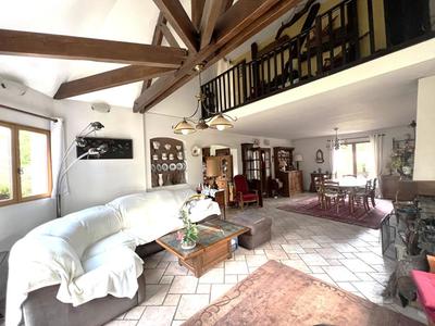 Maison - 197 m² - 6 pièces