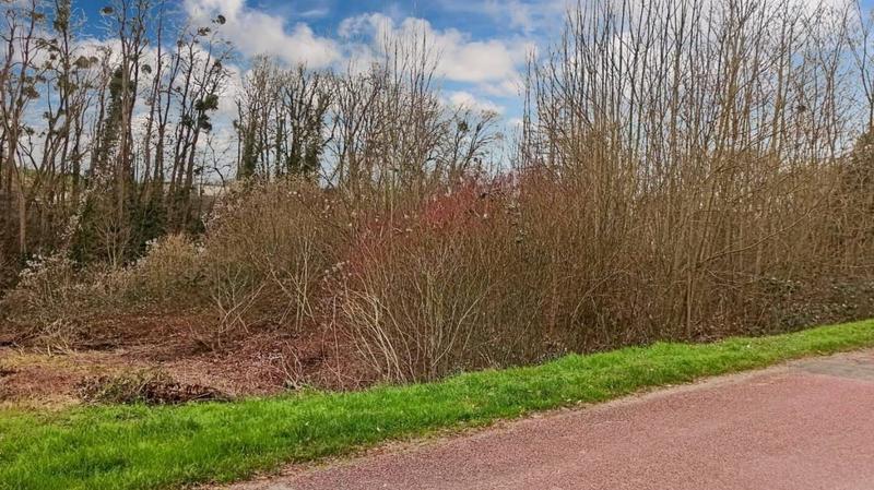 Terrain constructible - 758 m²