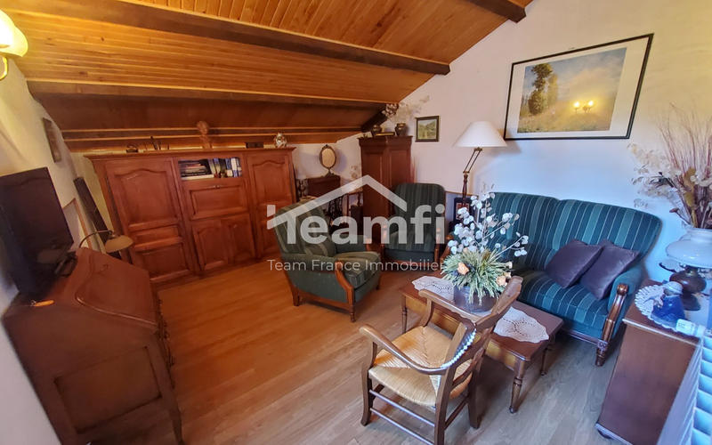 Maison traditionnelle - 139 m² - 6 pièces