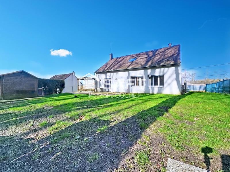 Maison - 137 m² - 6 pièces