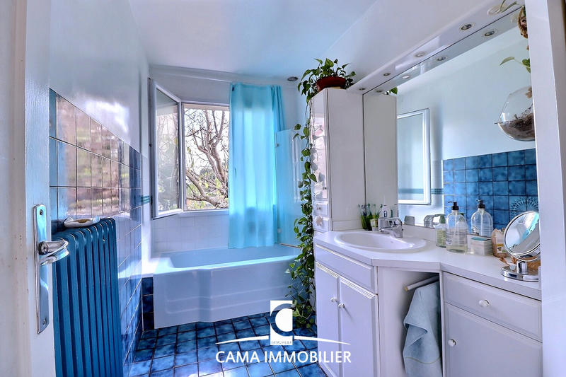 Maison - 144 m² - 7 pièces