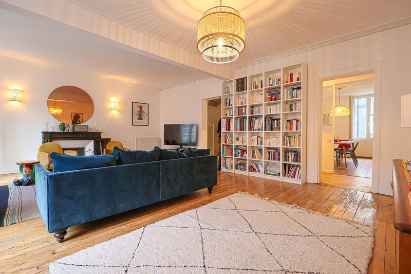 Appartement - 146 m² - 6 pièces