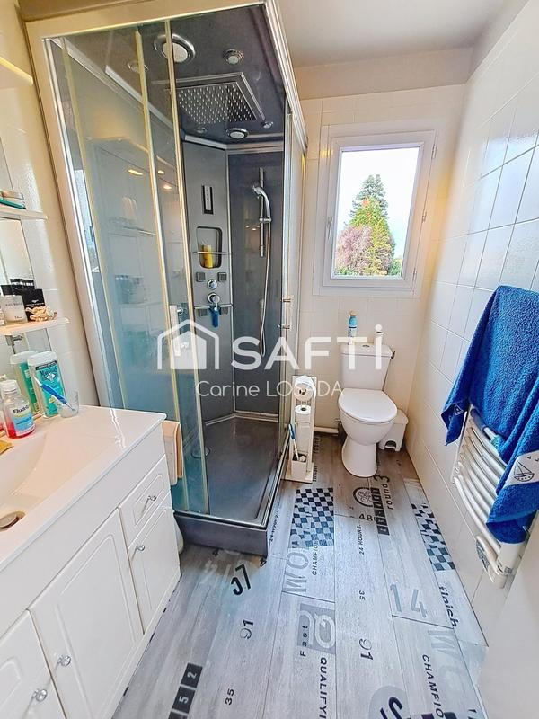 Maison - 158 m² - 8 pièces