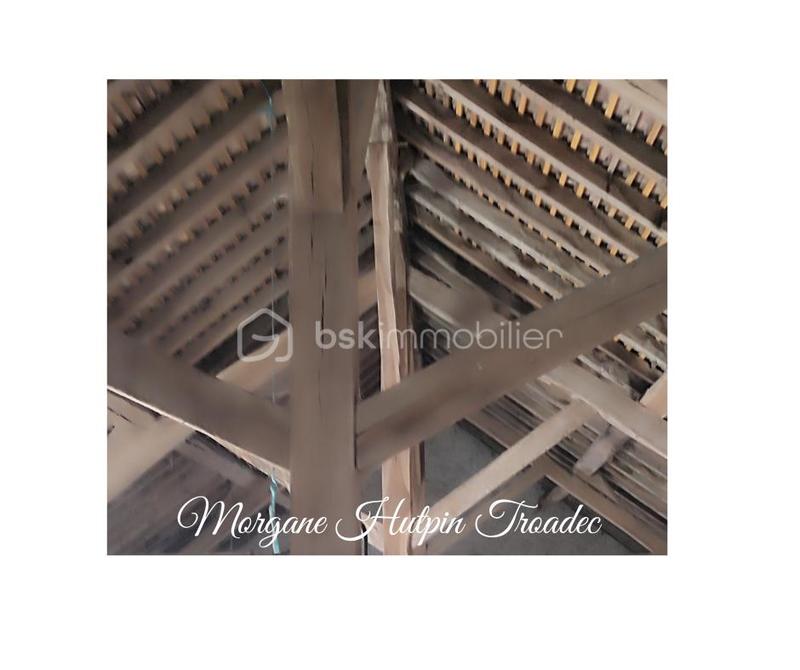 Grange - 250 m² - 1 pièce