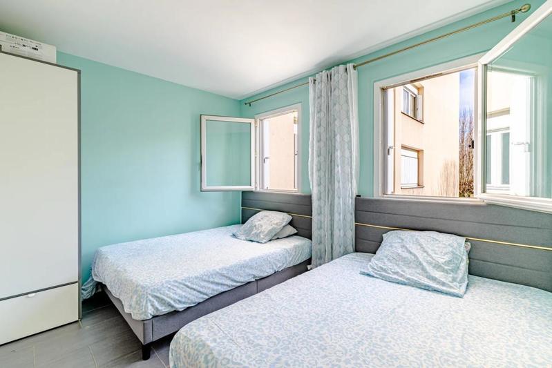 Appartement - 80 m² - 4 pièces