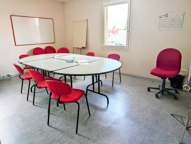 Local commercial - 242 m² - 6 pièces