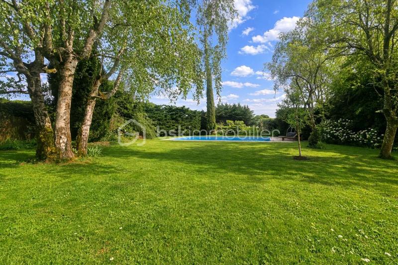 Maison en pierre - 280 m² - 7 pièces