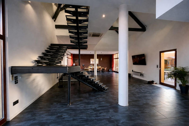 Maison - 180 m² - 6 pièces