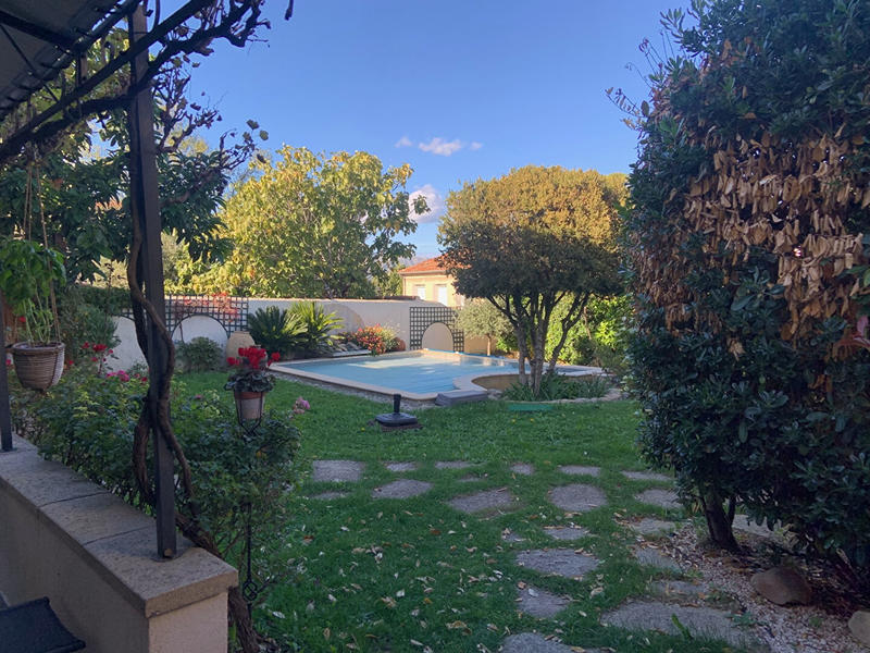 Maison - 175 m² - 9 pièces