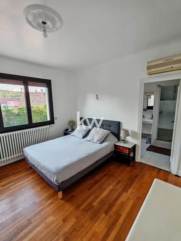 Maison - 183 m² - 6 pièces