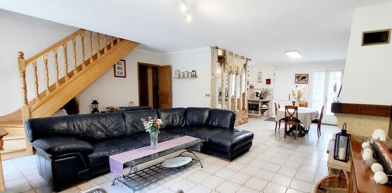 Pavillon - 150 m² - 8 pièces