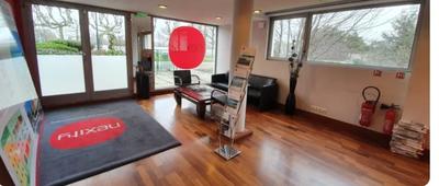 Local d'activités - 246 m²