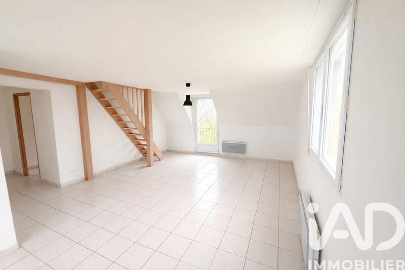 Maison - 260 m² - 3 pièces