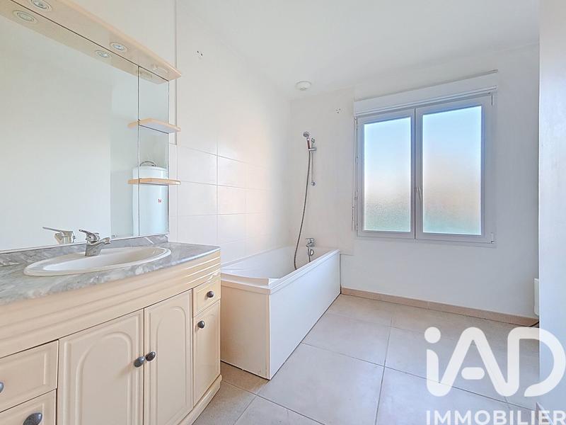 Maison - 96 m² - 5 pièces