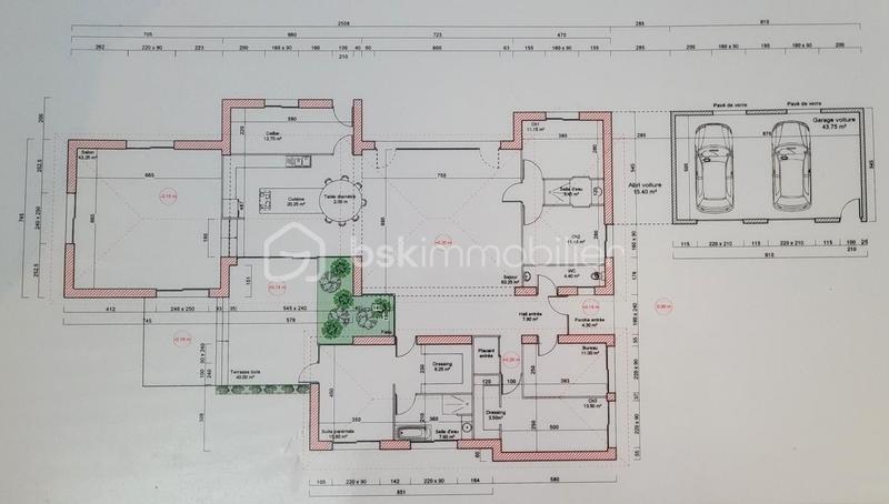 Maison - 239 m² - 8 pièces